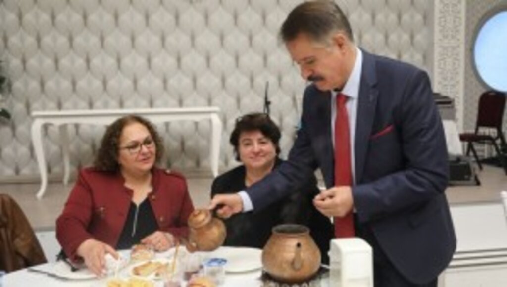 Başkan Deveci: “Kadının olduğu yerde mücadele olur”