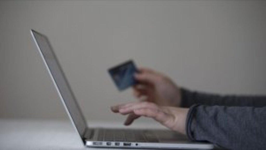 e-ticarette yapılacak yatırımlarla işlem hacminin 400 milyar TL'yi geçmesi bekleniyor
