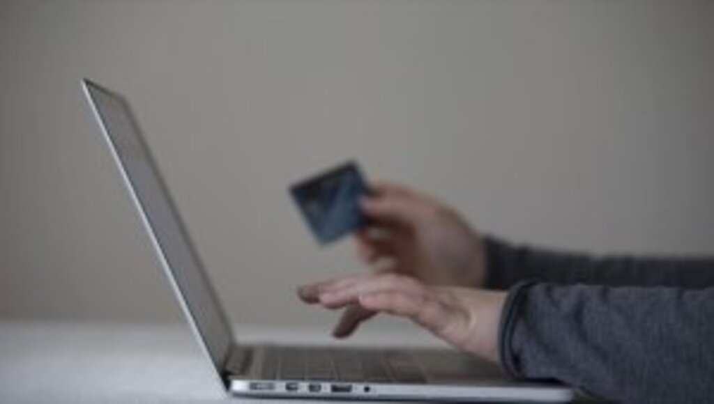 Efsane Cuma'da en çok temizlik ürünleri ve mama alışverişi yapıldı