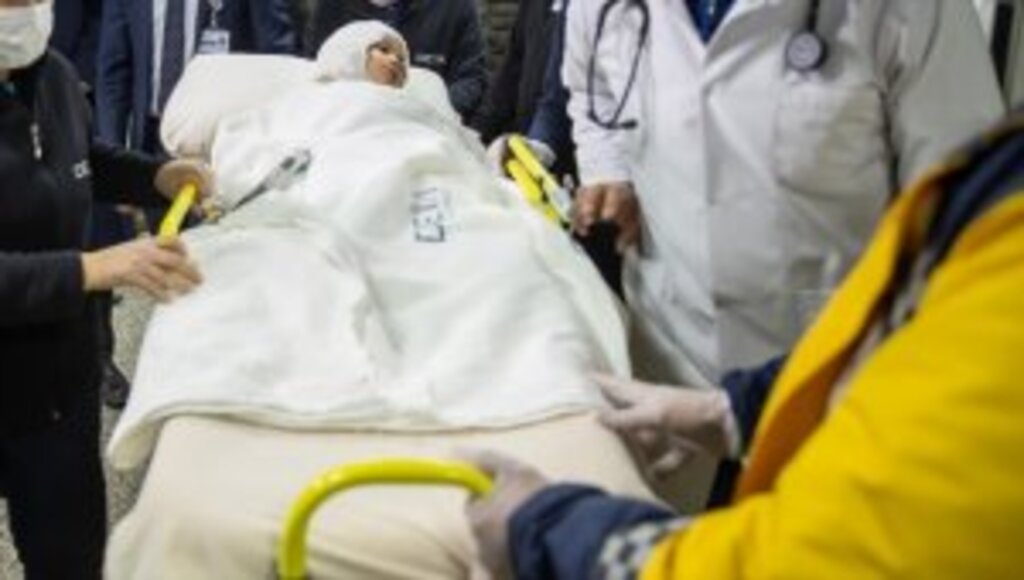 İki 'pitbull'un ağır yaraladığı minik Asiye uyandırıldı