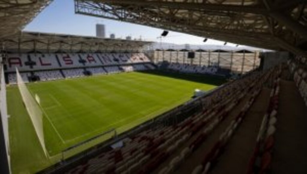 İzmirli Futbolseverler modern stada kavuşuyor