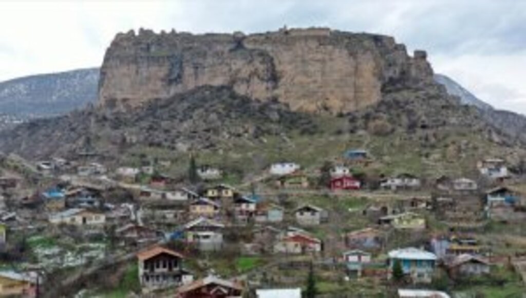 Gevhernik Kalesi'nde Orta Çağ ve Osmanlı eserlerinin izi sürülecek