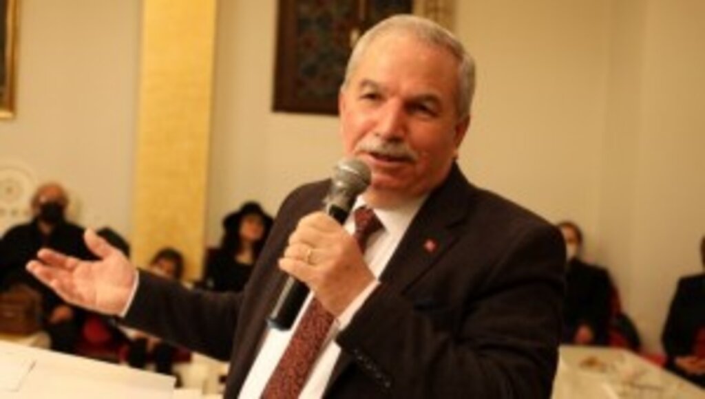 İLKADIM BELEDİYESİ’NİN DÜZENLEDİĞİ ŞİİR AKŞAMLARI DOLU DİZGİN DEVAM EDİYOR