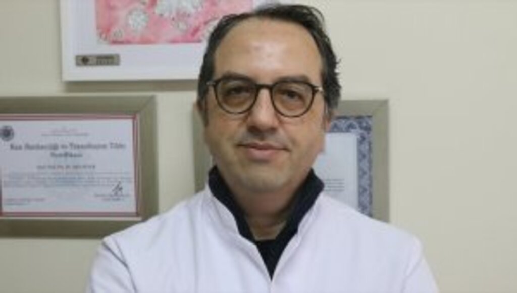 Koronavirüs Bilim Kurulu Üyesi Prof. Dr. Şener'den 'Omicron rehaveti' uyarısı