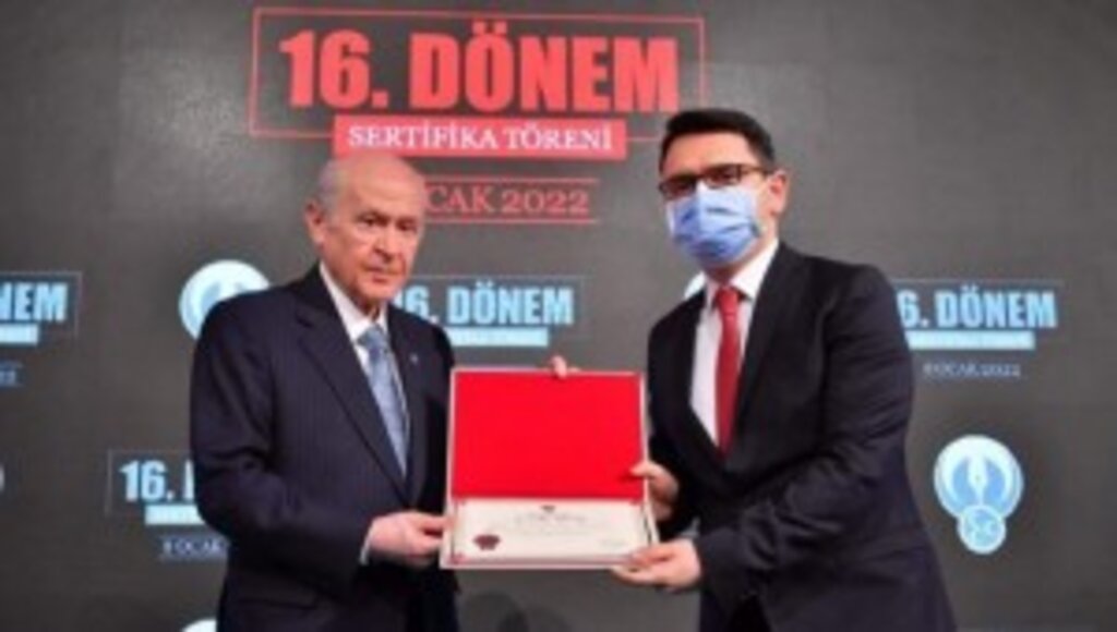 MHP Siyaset ve Liderlik Okulu dönem birincisi Samsun'dan