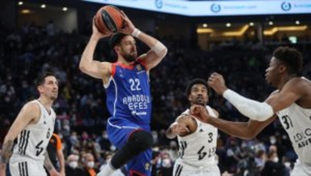 Anadolu Efes, ASVEL'i mağlup etti
