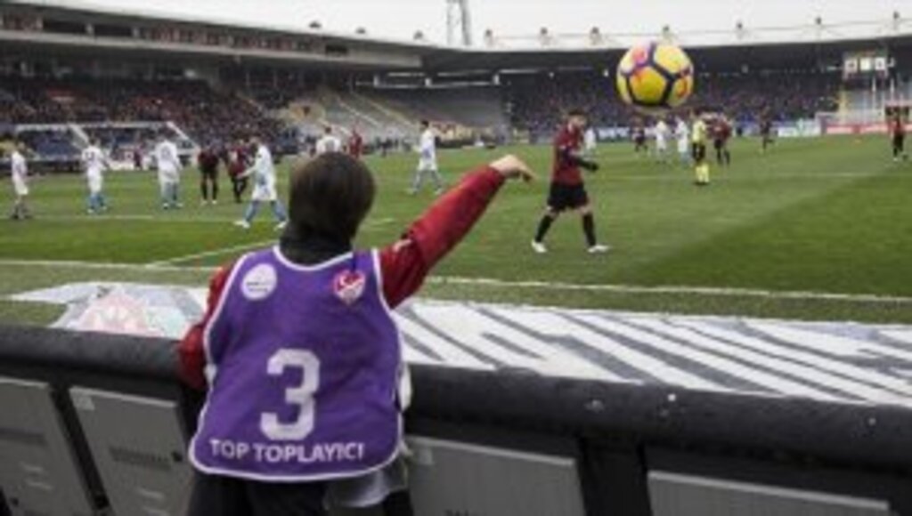 Arda Güler'in 'ikibuçukluktan' Fenerbahçe'ye futbol hikayesi