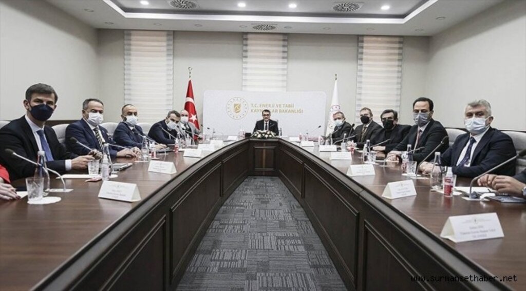 Bakan Dönmez: Türkiye toplam yenilenebilir enerji kurulu gücünde dünyada 12'nci, Avrupa'da 5'inci sırada