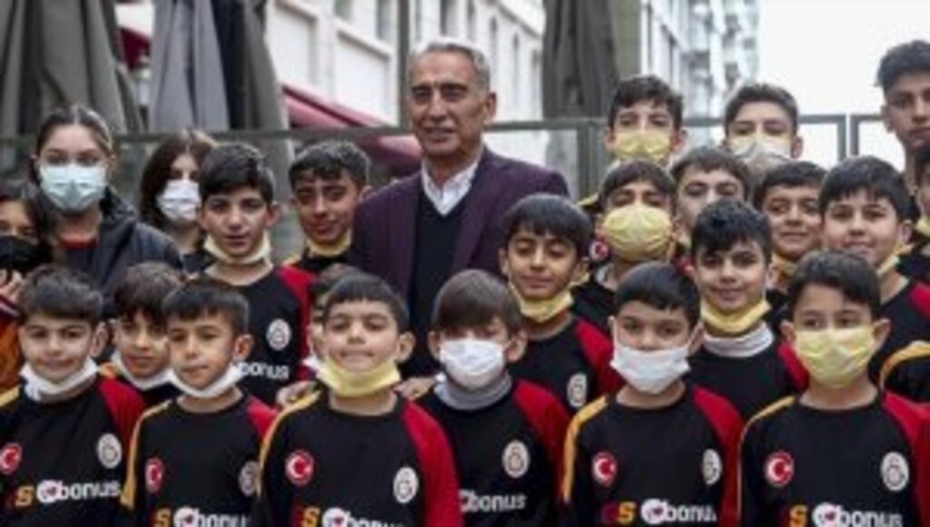 Galatasaray eski başkanı Adnan Polat'tan Burak Elmas'a destek