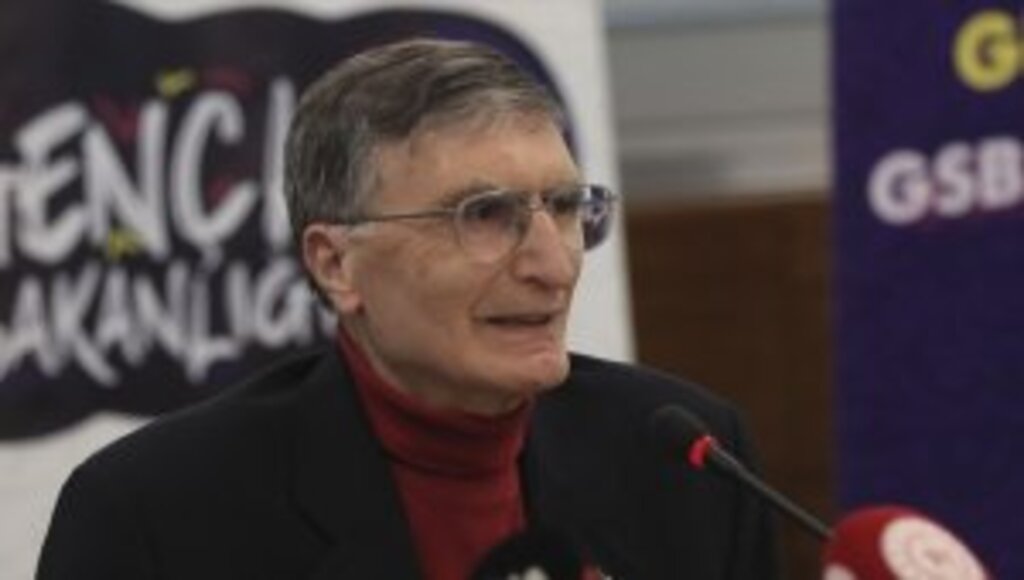 Nobel ödüllü Aziz Sancar'dan 'Ayrım yapmadan aşınızı olun' çağrısı
