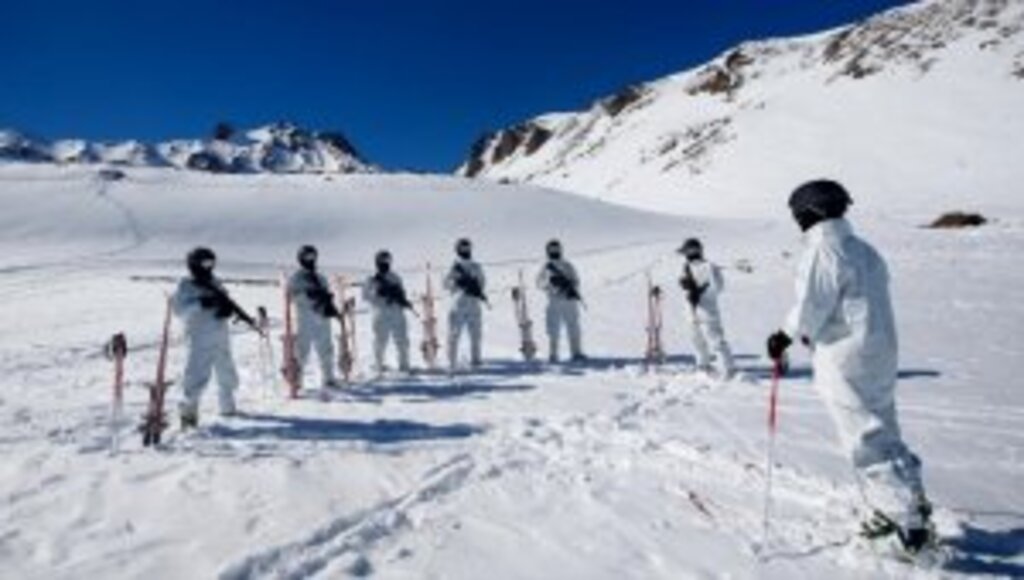 Özel harekat MAK timi 3100 rakımda kış eğitimi alıyor