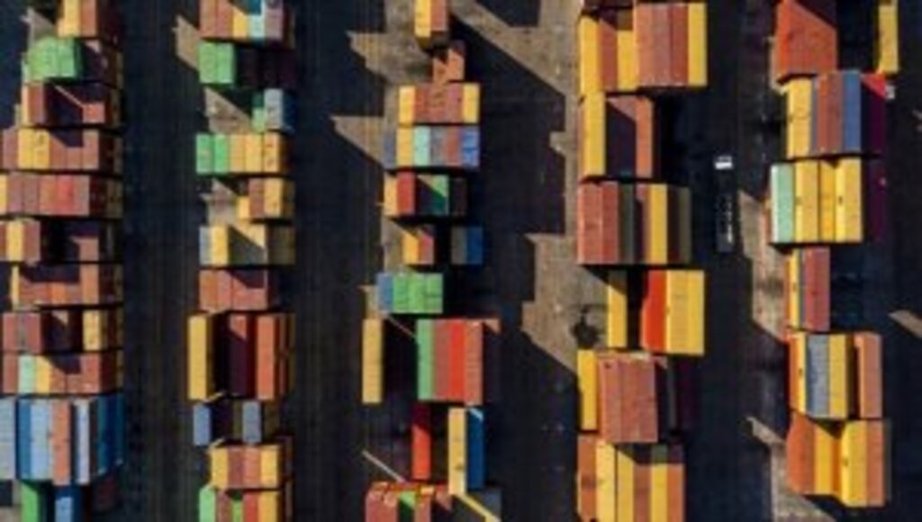 Rus ihracatçılarına döviz kazançlarının yüzde 80'ini satma zorunluluğu getirildi