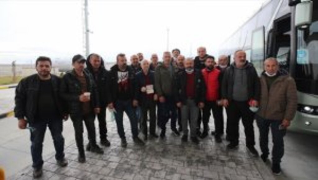 Yunanistan'da yangın çıkan feribottaki Türk vatandaşları Türkiye'ye getirildi