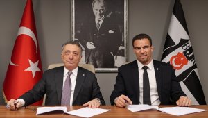 Beşiktaş, Fransız teknik direktör Valerien Ismael ile sözleşme imzaladı
