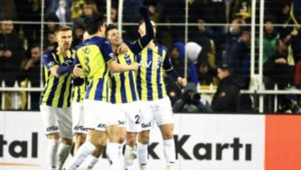 Fenerbahçe, Süper Lig'de Alanyaspor'a konuk olacak