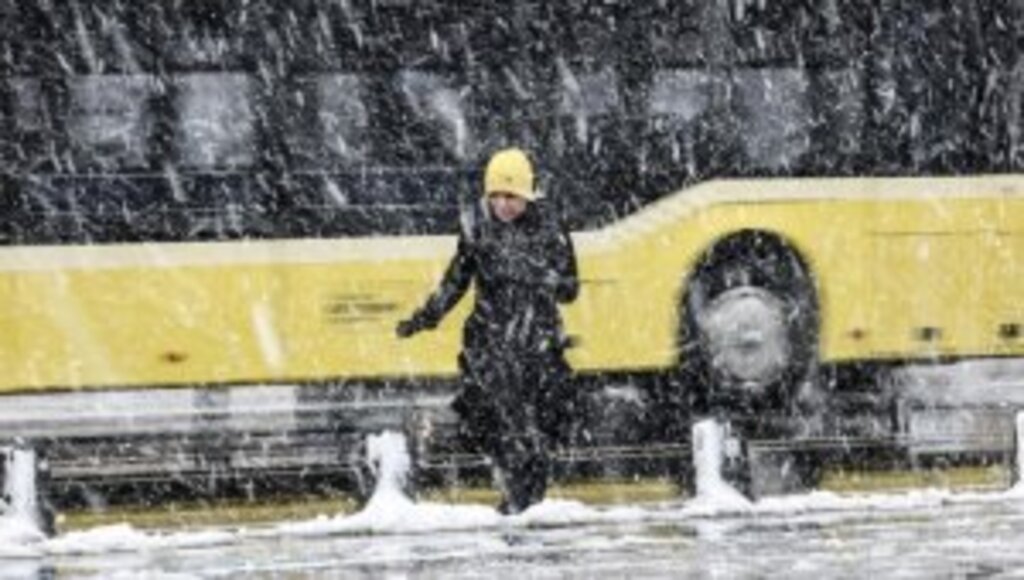 İstanbul'da akşam saatlerinde yoğun kar yağışı bekleniyor