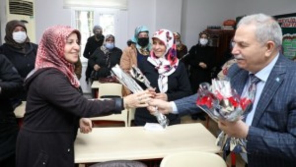 KADINLARIMIZ HER ZAMAN BAŞ TACIMIZ OLMUŞTUR