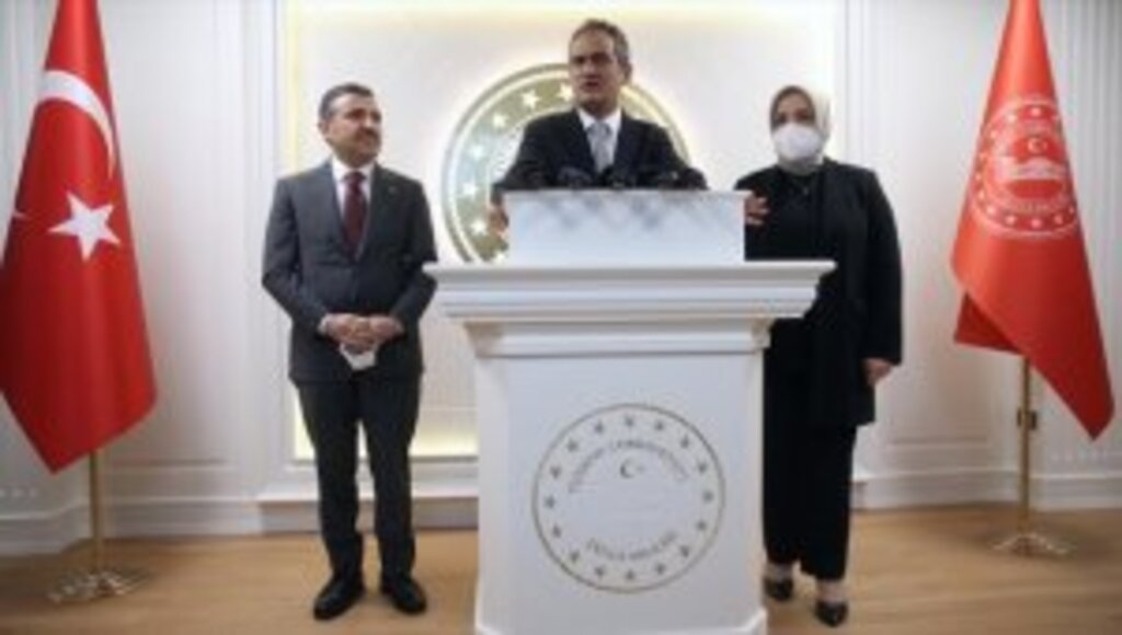 Milli Eğitim Bakanı Özer'den 'yüz yüze eğitim' açıklaması