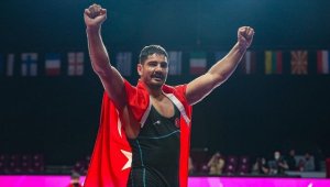 Milli güreşçi Taha Akgül kariyerinde 9. kez Avrupa şampiyonu oldu