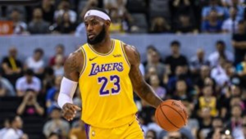 NBA'de LeBron James 56 sayıyla Lakers'ı sırtladı