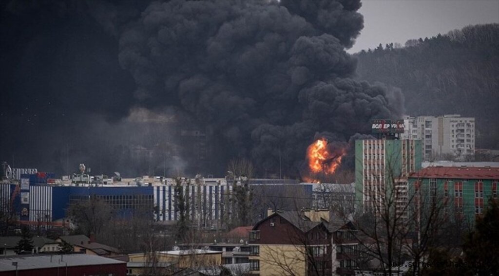 Rusya, Lviv kentini güdümlü füzelerle vurdu