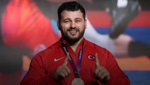 Cumhurbaşkanı Erdoğan’dan Avrupa Şampiyonası‘nda madalya kazanan güreşçilere tebrik