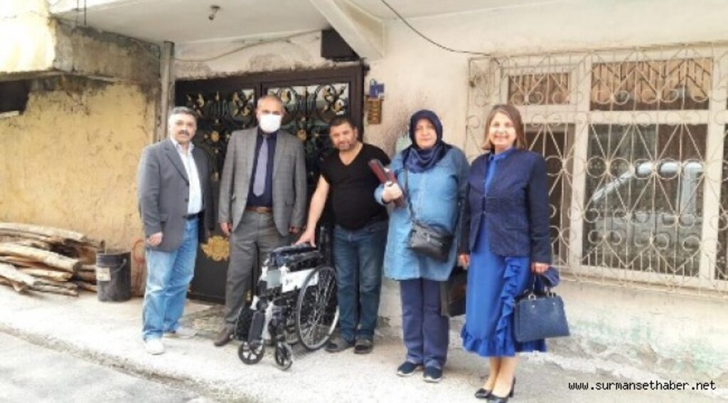 ENGELLİ MURAT’IN TEKERLEKLİ SANDELYE İHTİYACINA İLKADIM BELEDİYESİ KOŞTU