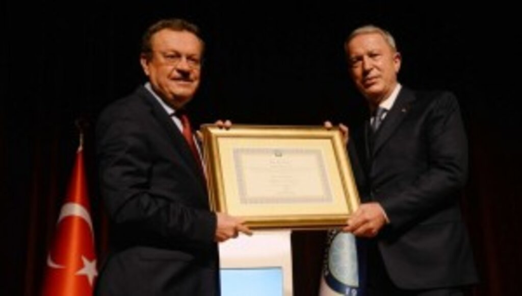 Hulusi Akar’a Uludağ Üniversitesi Tarafından Fahri Profesörlük Unvanı Verildi