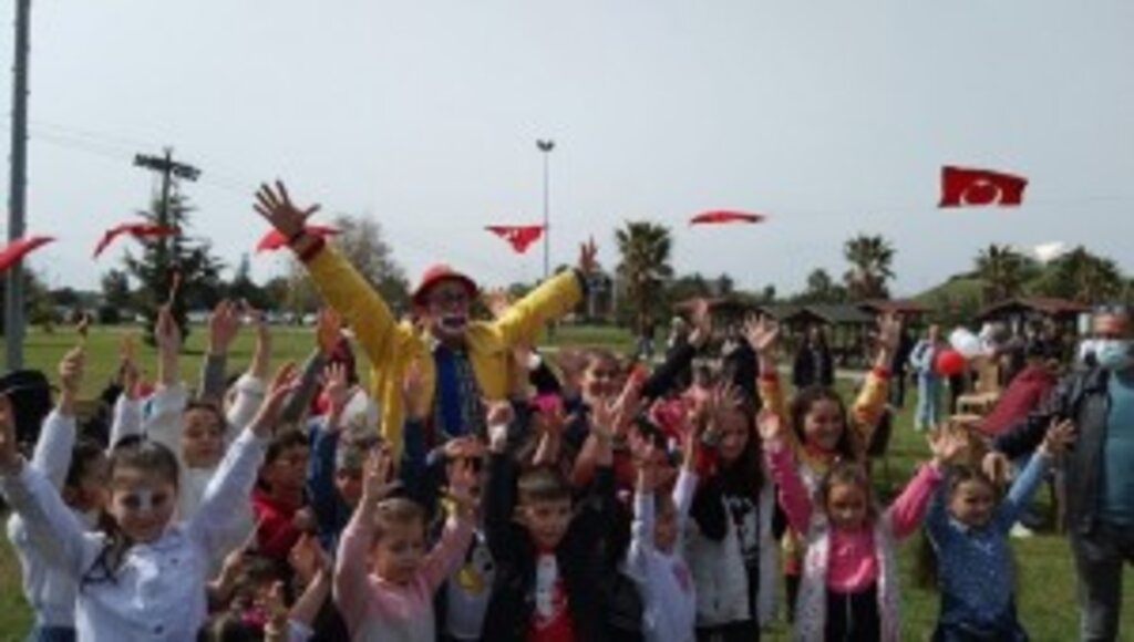 İYİ Parti Samsun İl Gençlik Kolları öncülüğünde 23 Nisan Etkinliği düzenlendi