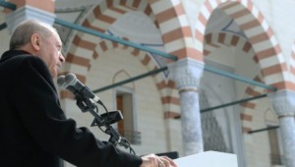 “MİLLETİMİZİN ÖZLEMLERİNİ HAYATA GEÇİRMENİN GAYRETİ İÇİNDEYİZ”