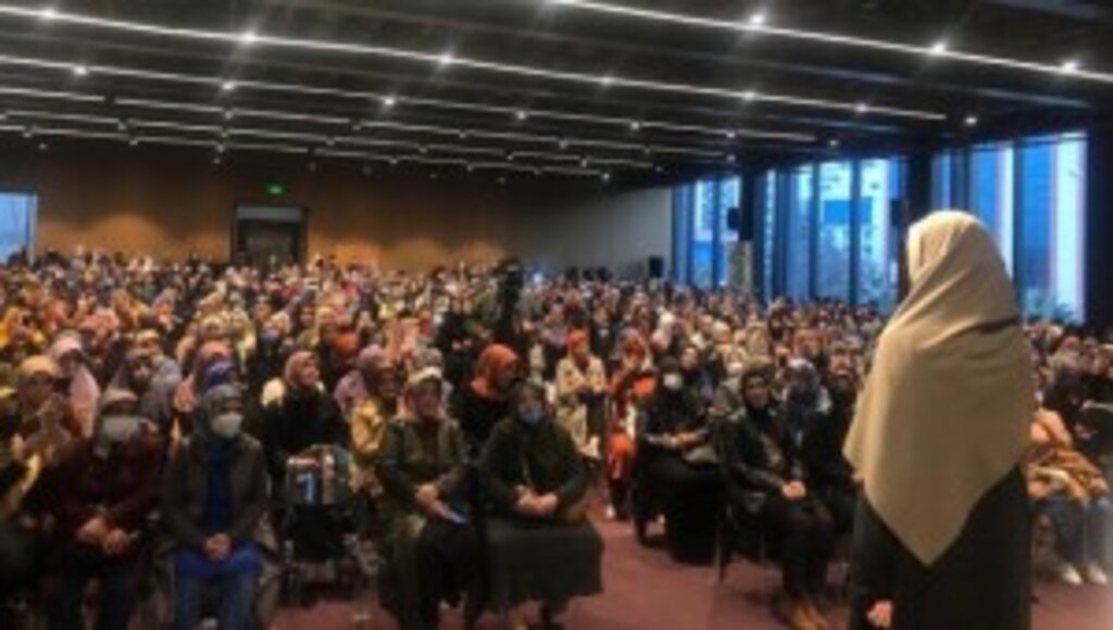 Saliha Erdim Eğitim Bir-Senli Kadınlarla Buluştu