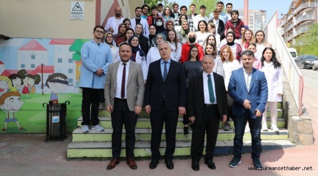 BAŞKAN DEMİRTAŞ SON MESAİ GÜNÜ’NDE ÇALIŞAN PERSONELİN BAYRAMINI KUTLADI