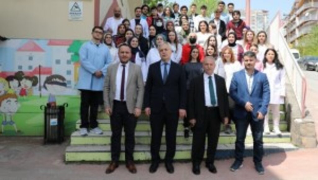 BAŞKAN DEMİRTAŞ SON MESAİ GÜNÜ’NDE ÇALIŞAN PERSONELİN BAYRAMINI KUTLADI