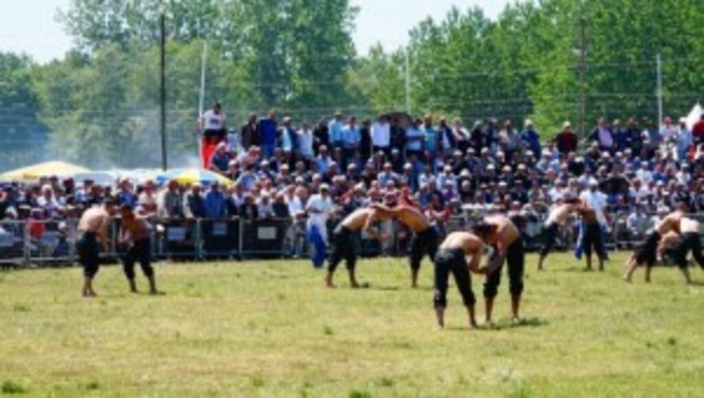 İLKADIM’LI GÜREŞCİLER FARKLI MÜSABAKLARDA 11 MADALYA İLE KÜRSİYE ÇIKTI