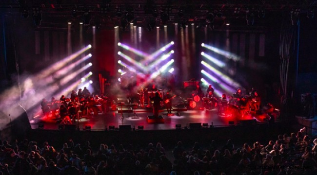 MAHMUT ORHAN'DAN CANLI ORKESTRA İLE AÇIKHAVA'DA MÜZİK ŞÖLENİ
