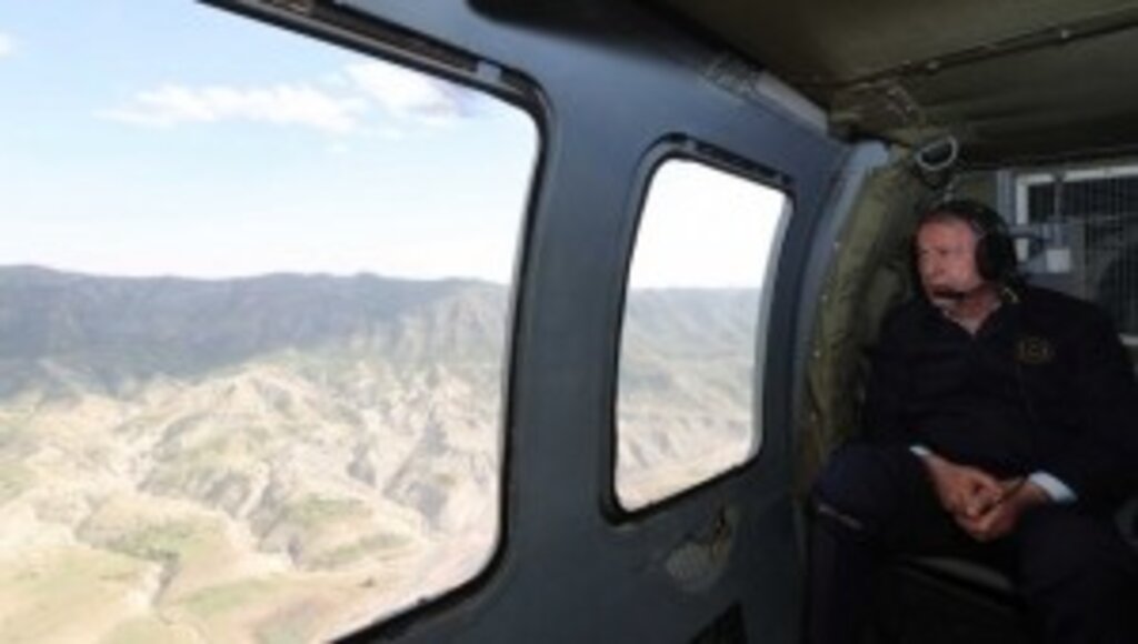 Millî Savunma Bakanı Hulusi Akar ve TSK Komuta Kademesi Irak Sınır Hattında