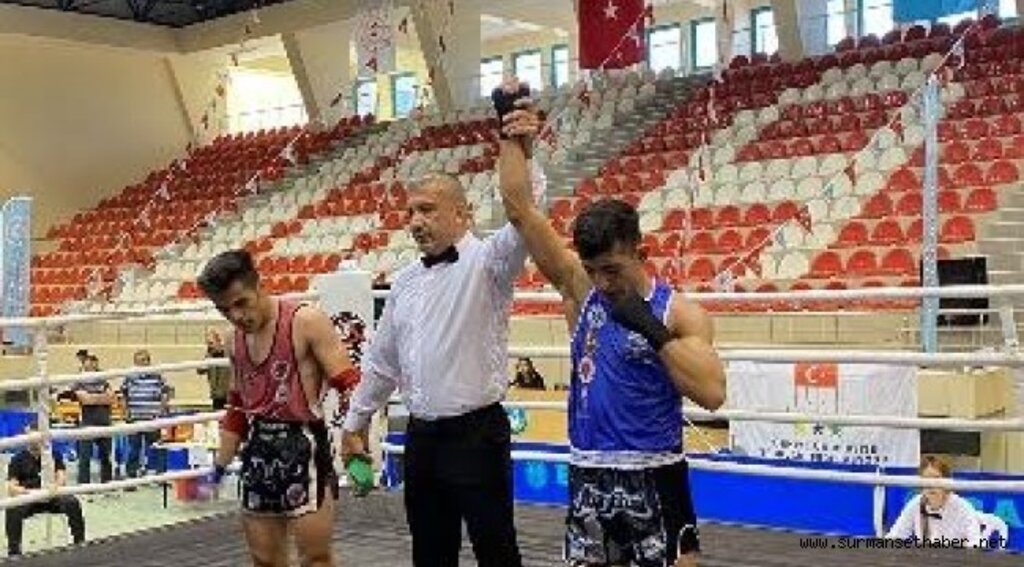ÜNİVERSİTELER ARASI TURNUVADA İLKADIM MUAYTHAİ SPORCULARI 3 TÜRKİYE ŞAMPİYONU DERECESİ İLE DÖNDÜ