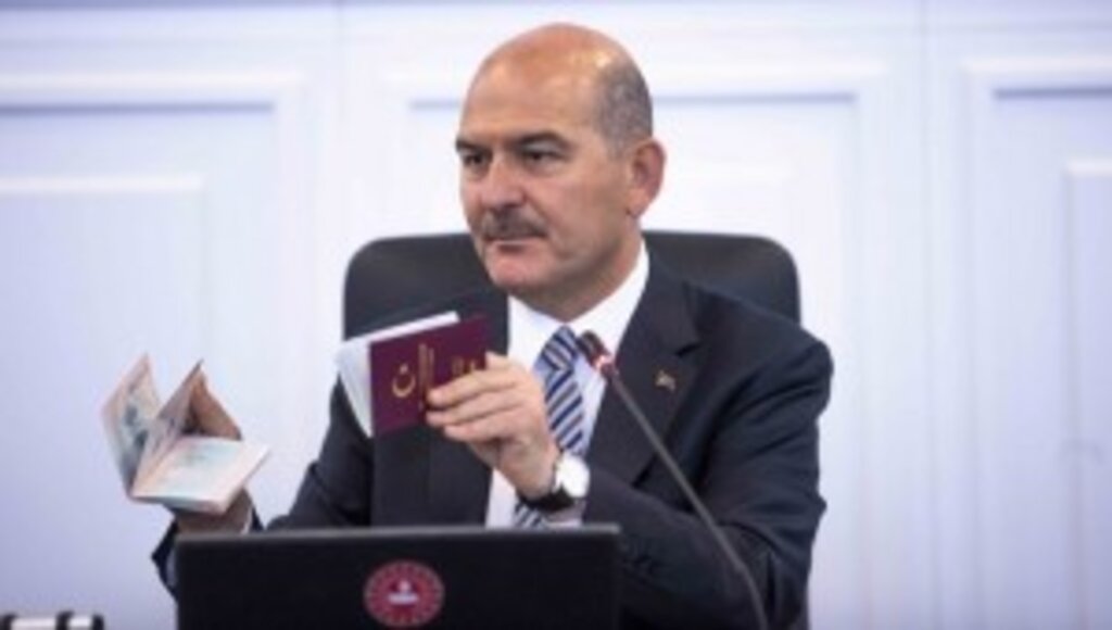 Yerli Pasaport ve Yeni Sürücü Belgesi Tanıtıldı