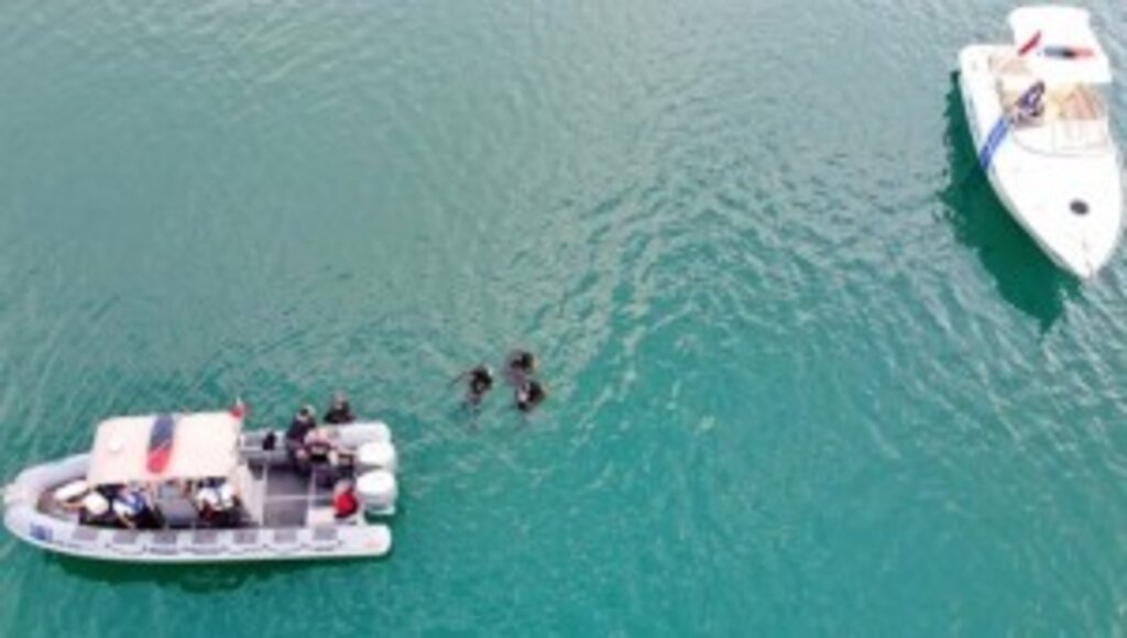 Dünya Çevre Günü'nde Su Altı Polisleri Seyhan Gölü'ne Dalarak Temizlik Yaptılar