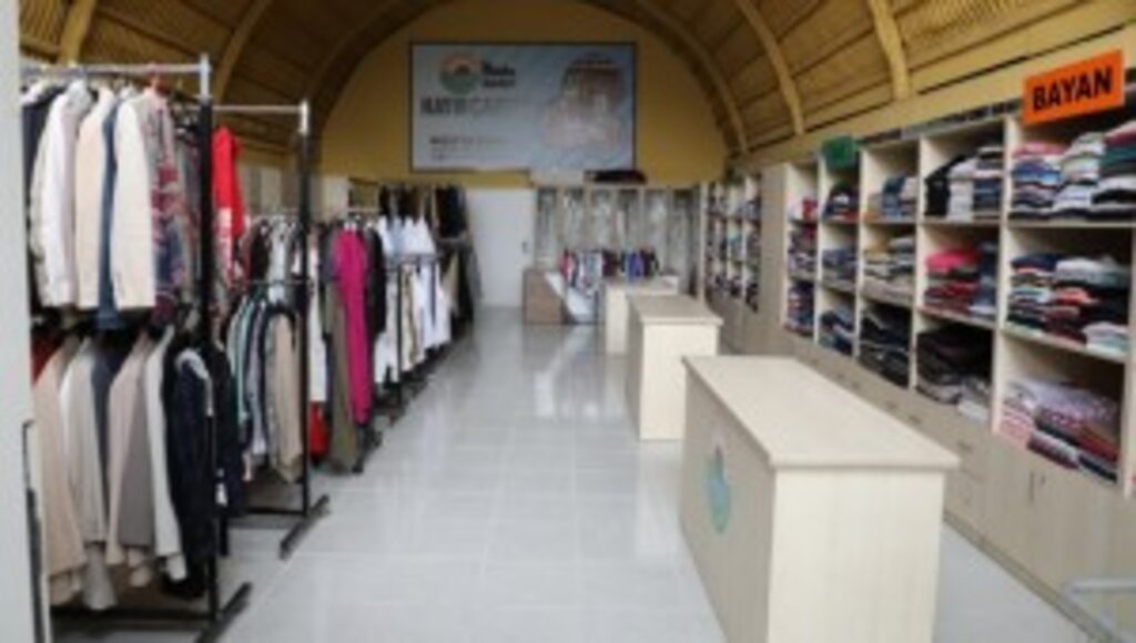  HAYIR ÇARŞISI İHTİYAÇ SAHİBİ AİLELERİN MUTLULUĞUNA ORTAK OLUYOR