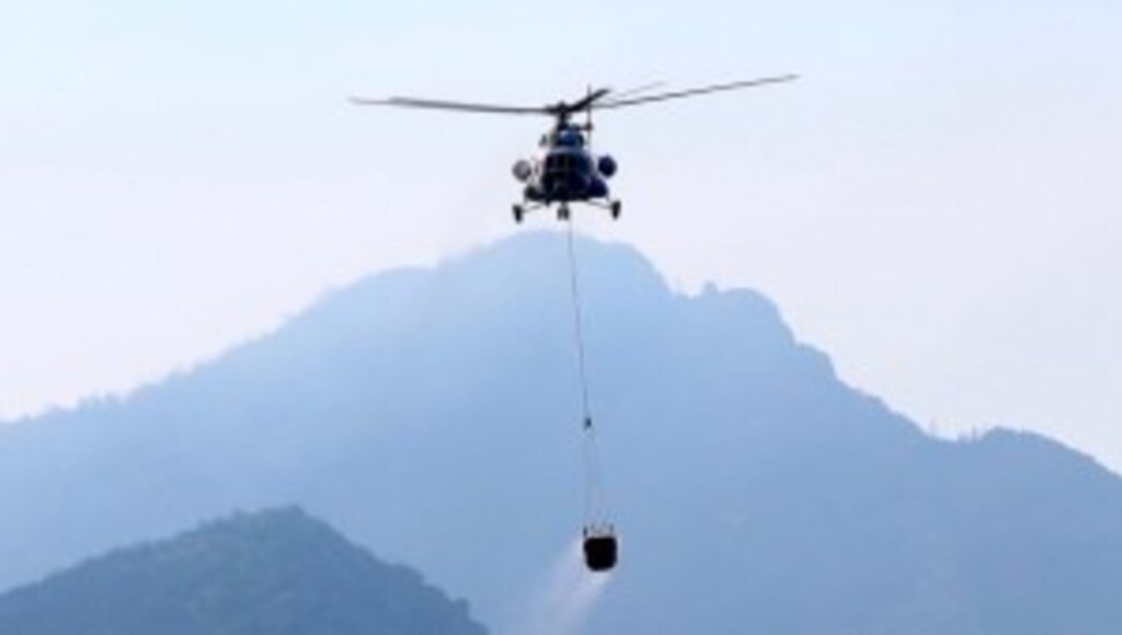 Marmaris'teki Yangına 20 Helikopter, 14 Amfibik Uçak, 220 Arazöz ve 2 İHA Destek Veriyor