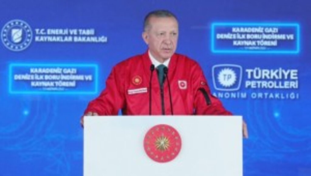 “MİLLETİMİZİ ASIRLARDIR HASRETİNİ ÇEKTİĞİ YATIRIM VE ESERLERE KAVUŞTURDUK”