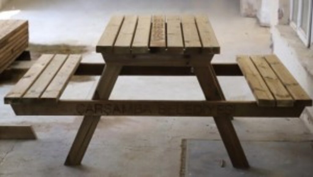 ÇARŞAMBA’DA PİKNİK MASALARI MESLEK LİSESİ ÖĞRENCİLERİNDEN