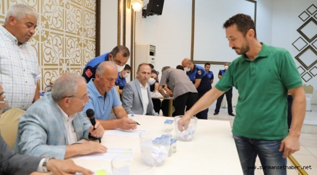 İLKADIM’DA YENİ KURULACAK PAZAR ALANI TEZGAH YERLERİ KURA ÇEKİMİ İLE BELLİ OLDU