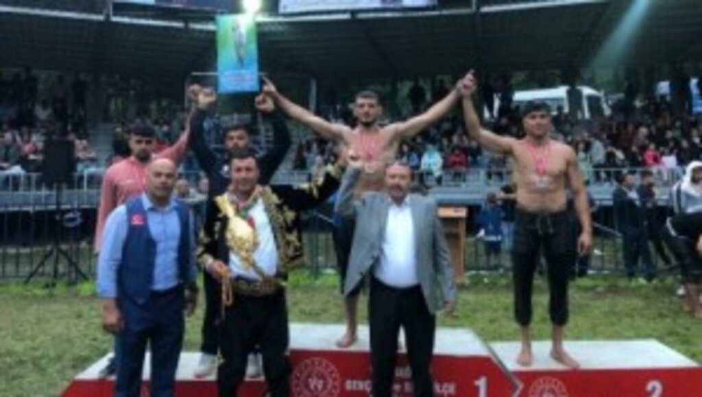 İLKADIM’LI GÜREŞCİLER BAYRAM TURNUVALARINDA 36 MADALYA İLE KÜRSİYE ÇIKTI