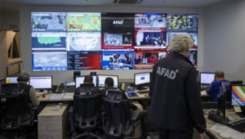 Düzce Depremindeki İhtiyaçlar AFAD Koordinasyon Merkezinden Yürütülüyor