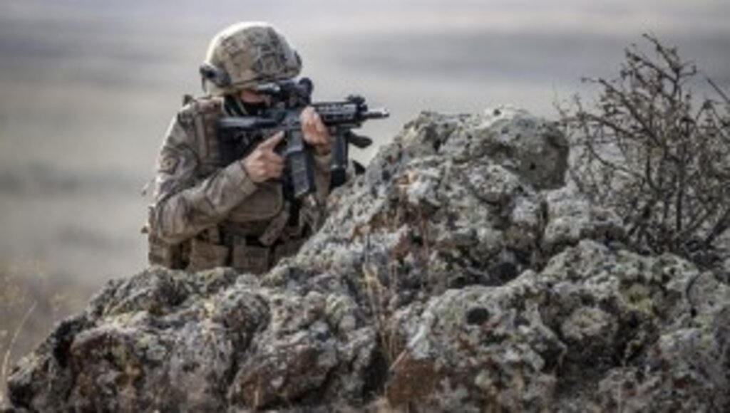 Komandolar Kış Öncesi Ağrı Dağı'nda 'Ara Bul Yok Et' Parolasıyla Görevde