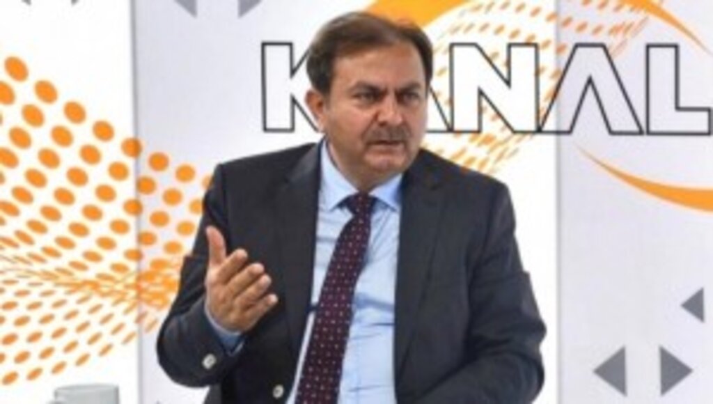 Op. Dr. Mustafa Seven: 