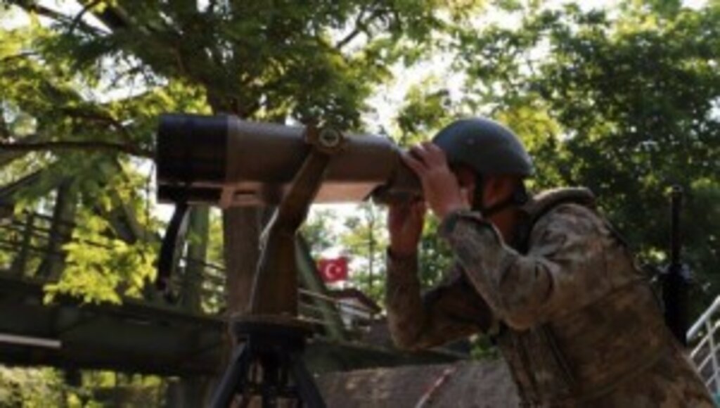 Yunaistan'dan Ülkemize Girmeye Çalışan 8 Terörist Yakalandı.