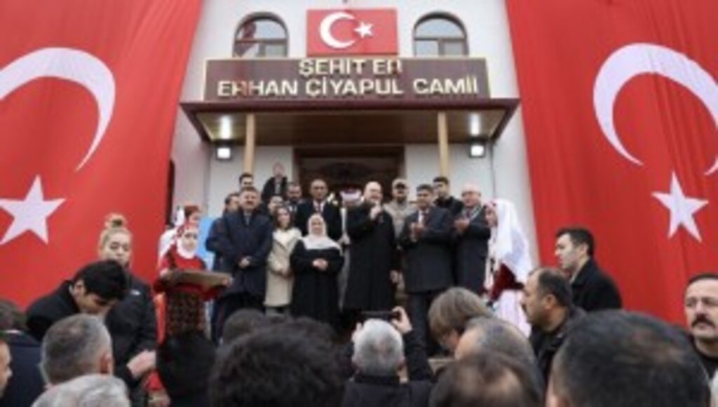 Bakan Soylu, Iğdır’da şehit asker adına yaptırılan cami ve Kur’an kursunun açılışını yaptı